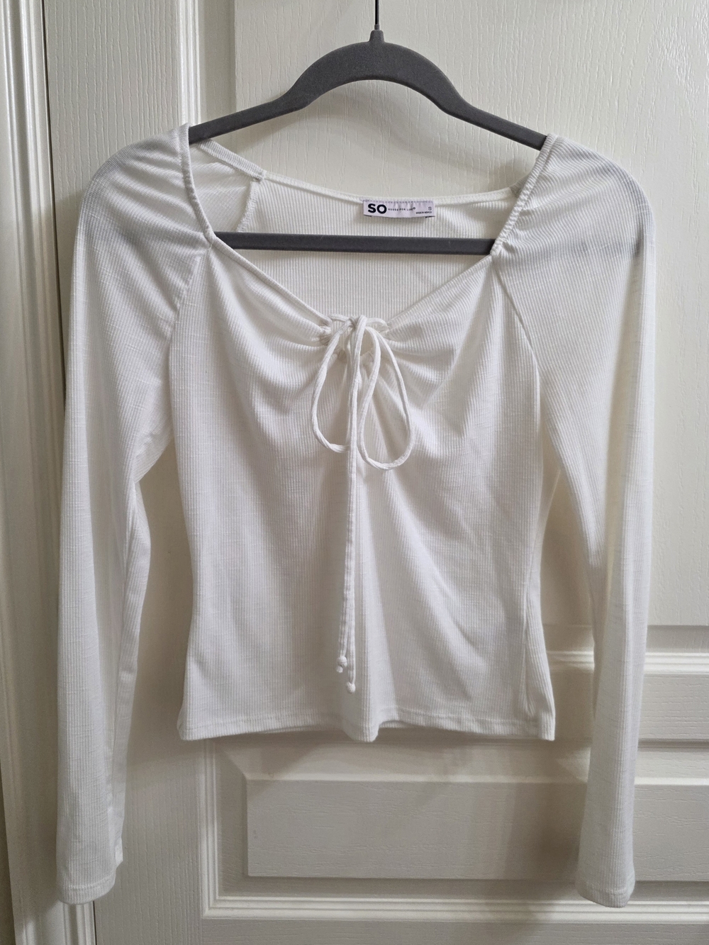 SO White Ribbed Tie-Neck Long Sleeve Crop Top